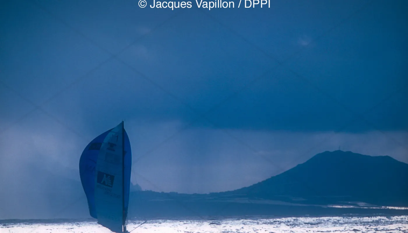Illustration of Aquitaine Innovations, skipper Yves Parlier, during the 10 first days of the Vendee Globe 2000-2001, off Canary Islands in the Atlantic ocean on november, 2000 