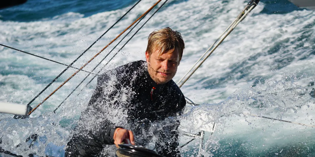 18 JUILLET 2023 : Tut Gut. Le skipper Oliver Heer (SUI) est photographié le 18 juillet 2023, France - Photo par Team Tut Gut.