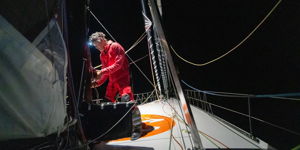 LORIENT, FRANCE - 14 SEPTEMBRE 2024 : Szabolcs Weöres (HUN), skipper de la Nouvelle Europe, est photographié le 14 septembre 2024 à Lorient, France - Photo par Zsombor Kerekes