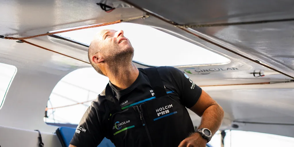 LORIENT, FRANCE - 14 SEPTEMBRE 2024 : Le skipper de Holcim - PRB Nicolas Lunven (FRA) s'entraîne le 14 septembre 2024 au large de Lorient, France - Photo by Adrien Nivet / Polaryse