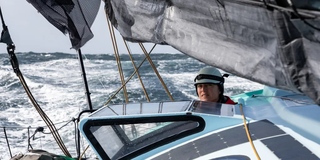 LORIENT, FRANCE - SEPTEMBER 26, 2024 : Teamwork - Team Snef skipper Justine Mettraux (SUI) is pictured during training, on September 26, 2024 off Lorient, France - Photo Gauthier Lebec 