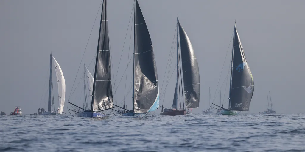 Tenth Vendée Globe enjoys gentle first hours as Kiwi Colman leads