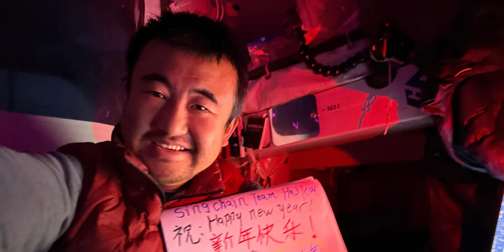 LE 31 DÉCEMBRE 2024 : Photo envoyée depuis le bateau Singchain Team Haikou lors de la course à la voile du Vendée Globe le 31 décembre 2024. (Photo du skipper Jingkun Xu) Bonne année !