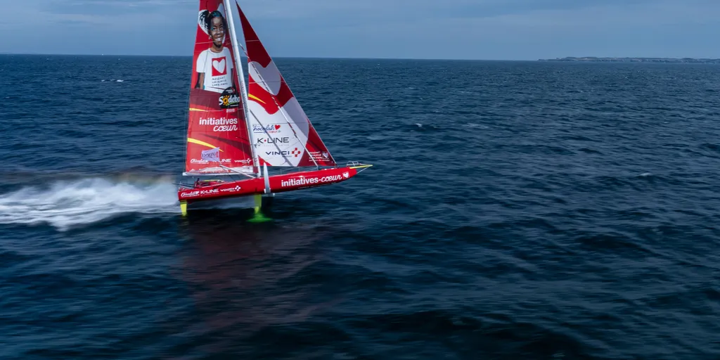 LORIENT, FRANCE - 28 JUIN 2024 : Le skipper d'Initiatives-Coeur Sam Davies (GBR) est photographié le 28 juin 2024 au large de Lorient, France - Photo by Yann Riou / polaRYSE - Polaryse / Initiatives-Coeur