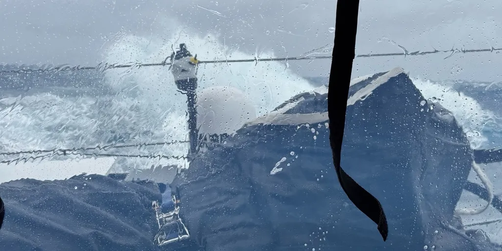 COURSE, 09 JANVIER 2025 : Photo envoyée depuis le bateau DMG MORI Global One lors de la course à la voile du Vendée Globe le 9 janvier 2025. (Photo du skipper Kojiro Shiraishi)
