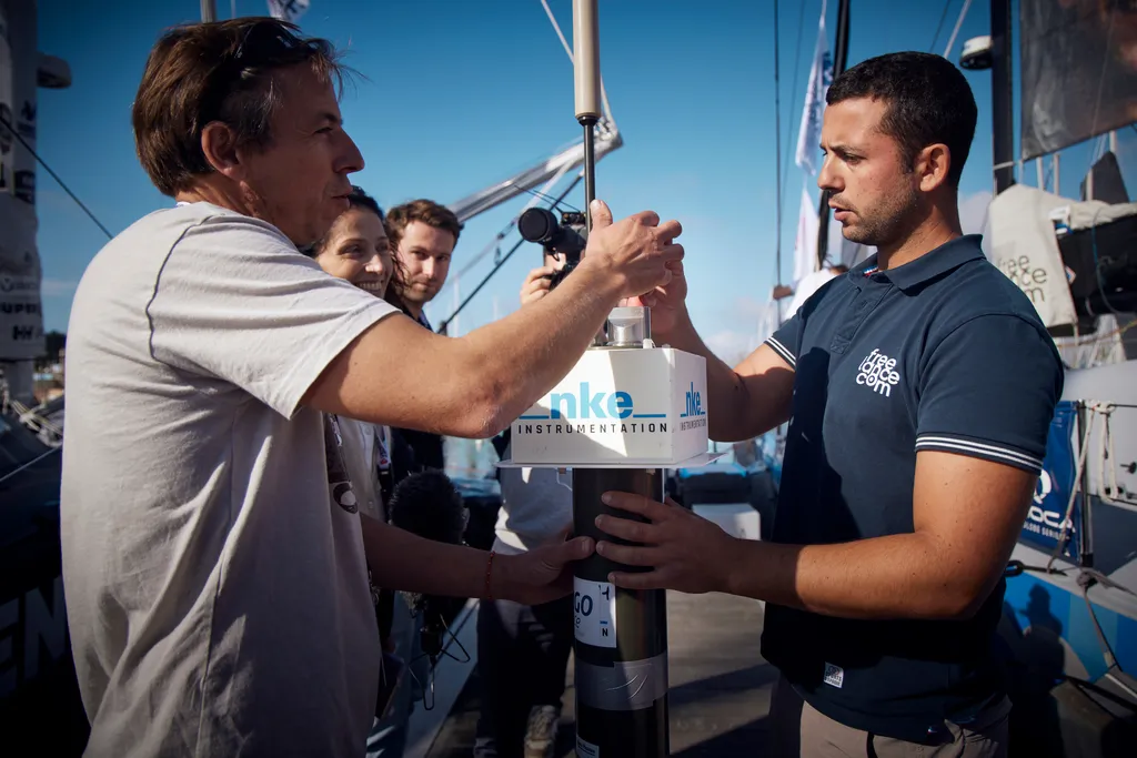 distribution d'instruments océanographiques