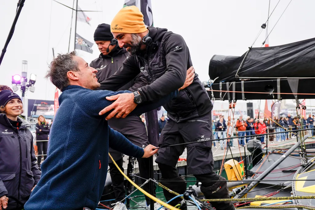 LES SABLES D'OLONNE, FRANCE - 10 NOVEMBRE 2024 : Les 40 concurrents IMOCA sont photographiés avant la ligne de départ de la 10e édition du Vendée Globe, le 10 novembre 2024 aux Sables d'Olonne, France. (Photo par Anne Beauge / Alea)