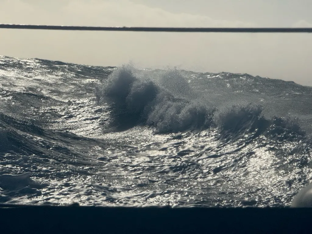 COURSE, 15 DÉCEMBRE 2024 : Photo envoyée depuis le bateau DMG MORI Global One lors de la course à la voile du Vendée Globe le 15 décembre 2024. (Photo du skipper Kojiro Shiraishi)