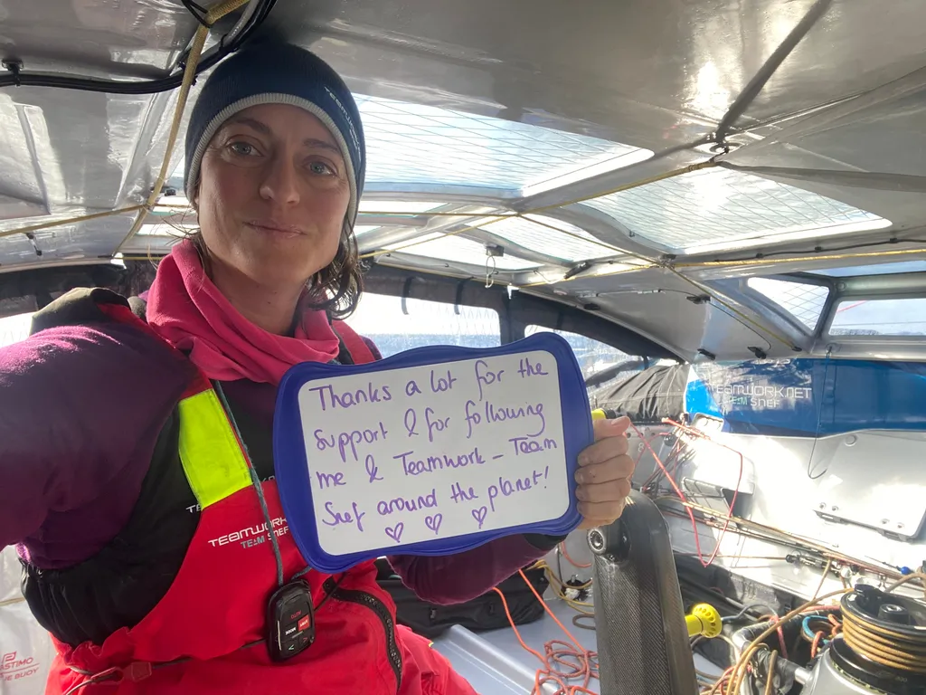 COURSE, 25 DÉCEMBRE 2024 : Photo envoyée depuis le bateau TeamWork - Team Snef lors de la course à la voile du Vendée Globe, le 25 décembre 2024. (Photo du skipper Justine Mettraux) Noël