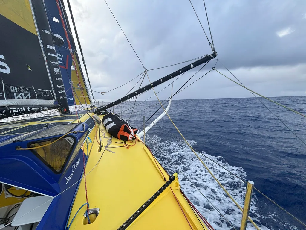 COURSE, 22 JANVIER 2025 : Photo envoyée depuis le bateau La Mie Caline lors de la course à la voile du Vendée Globe le 22 janvier 2025. (Photo du skipper Arnaud Boissières)