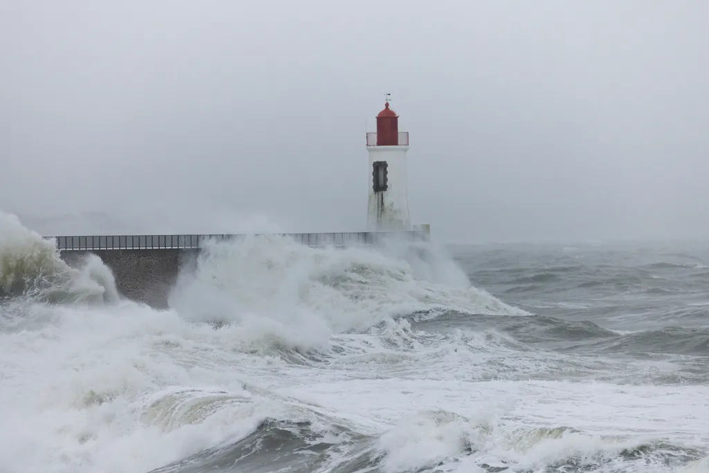 LES SABLES D'OLONNE, FRANCE - JANUARY 26, 2025 : The storm is illustrated during arrivals of the Vendee Globe, on January 26, 2025 in Les Sables d'Olonne, France - (Photo by Anne Beauge / Alea)