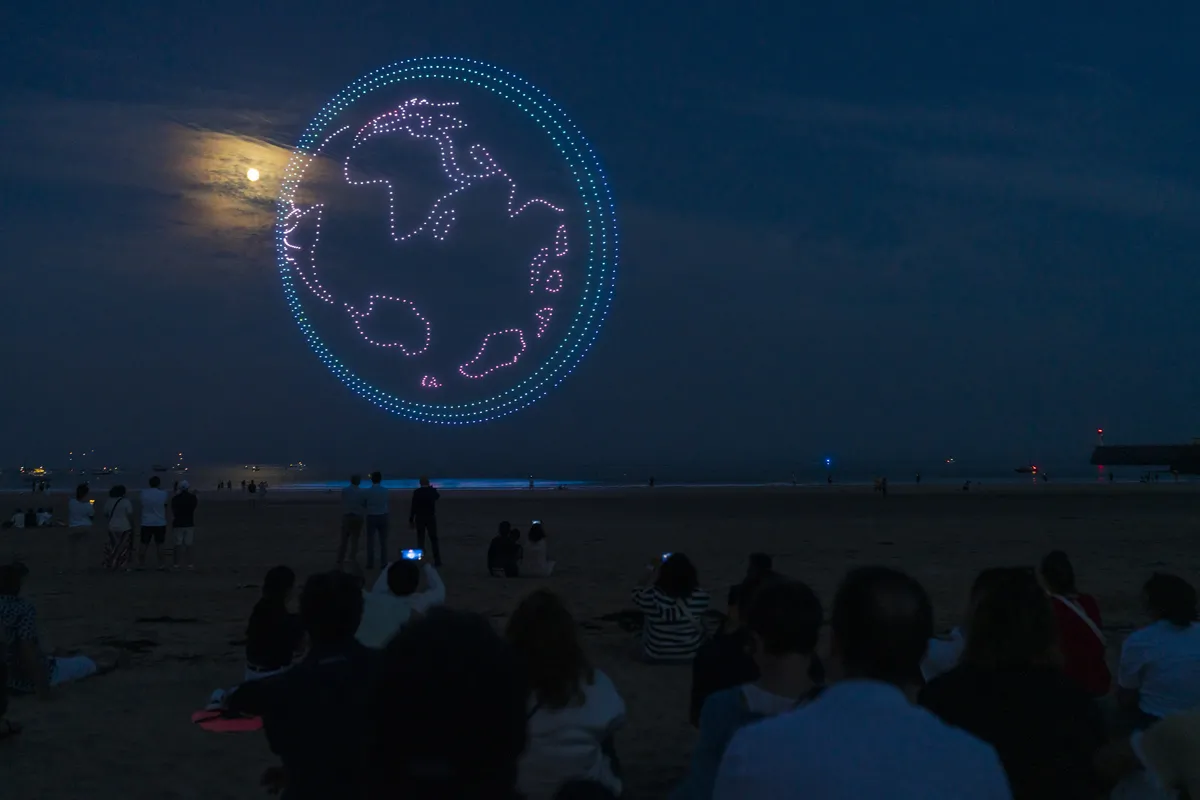 Spectacle drones