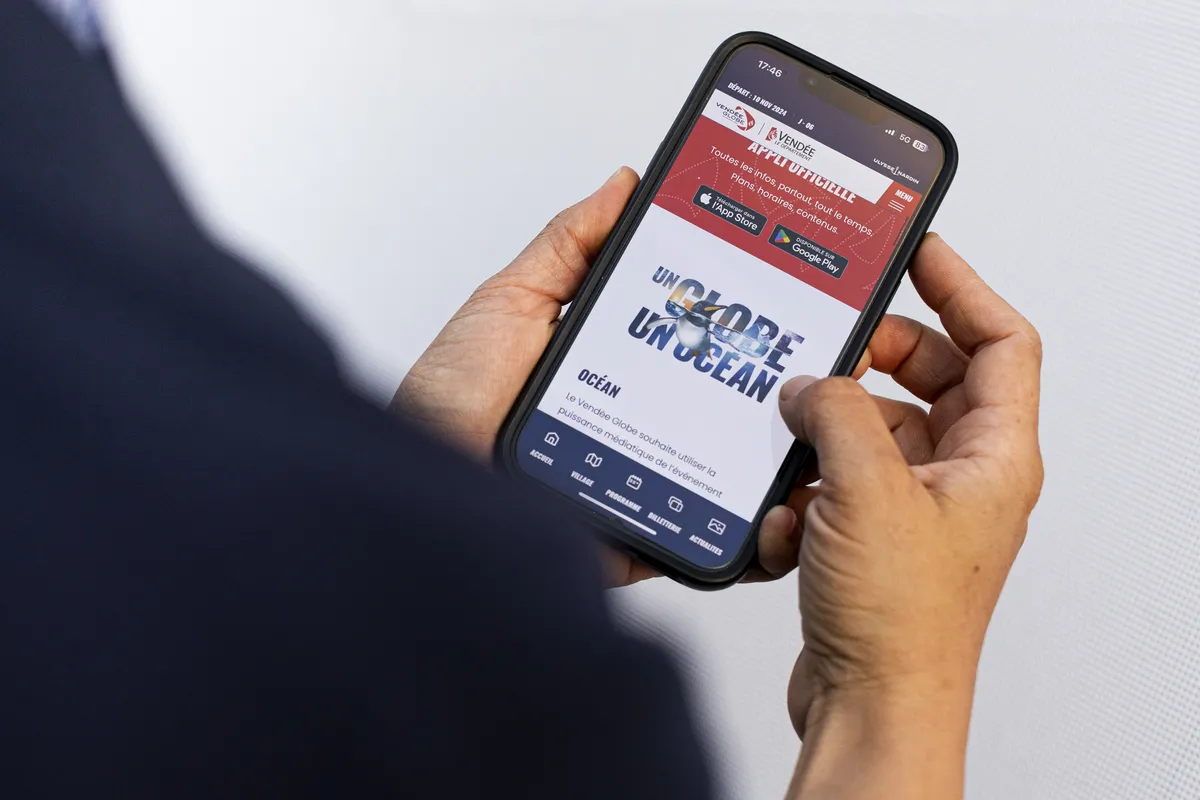 LES SABLES D'OLONNE, FRANCE - NOVEMBER 3, 2024: General view of the race digital application on mobile phones during prestart of the Vendee Globe, on 3 November, 2024 in Les Sables d'Olonne, France. (Photo by Lloyd images / Alea)