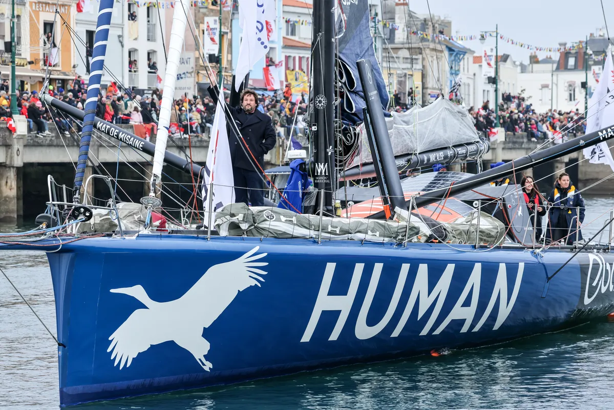 LES SABLES D'OLONNE, FRANCE - 10 NOVEMBRE 2024 : Les 40 concurrents IMOCA sont photographiés avant la ligne de départ de la 10ème édition du Vendée Globe, le 10 novembre 2024 aux Sables d'Olonne, France. (Photo par Lloyd Images / Alea)