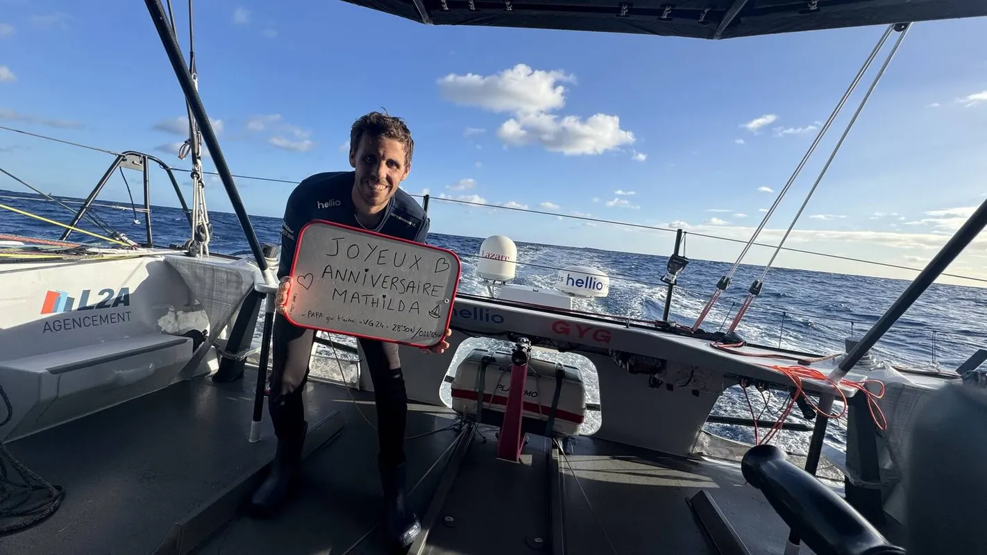 LE 15 NOVEMBRE 2024 : Photo envoyée depuis le bateau Lazare lors de la course à la voile du Vendée Globe le 15 novembre 2024. (Photo du skipper Tanguy Le Turquais)