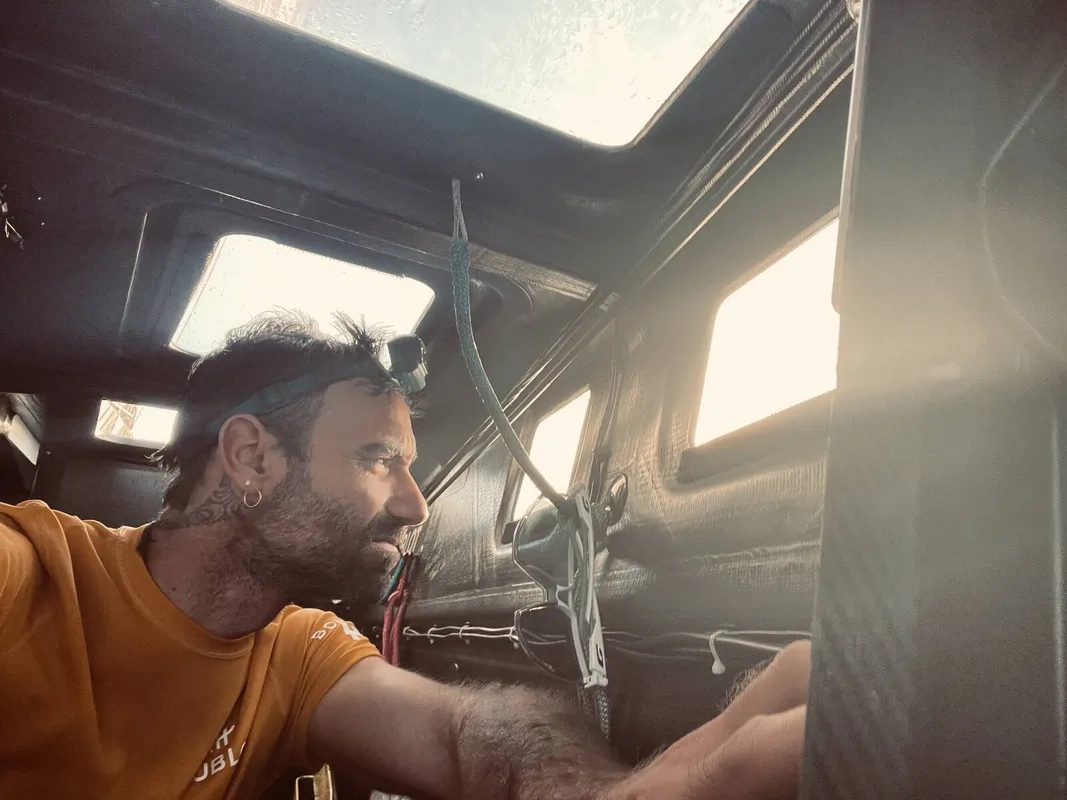 LE 17 NOVEMBRE 2024 : Photo envoyée depuis le bateau Hublot lors de la course à la voile du Vendée Globe le 17 novembre 2024. (Photo du skipper Alan Roura)