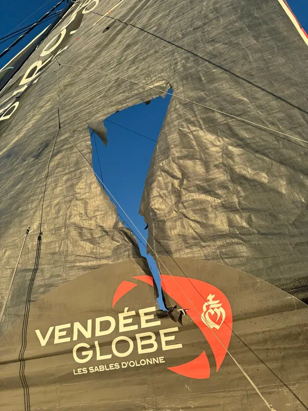 LE 17 NOVEMBRE 2024 : Photo envoyée depuis le bateau New Europe lors de la course à la voile du Vendée Globe le 17 novembre 2024. (Photo du skipper Szabolcs Weöres)