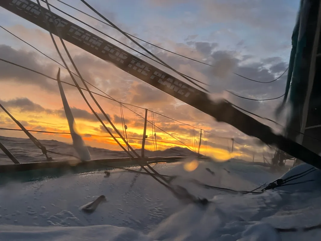 25 NOVEMBRE 2024 : Photo envoyée depuis le bateau VULNERABLE SG lors de la course à la voile du Vendée Globe le 25 novembre 2024. (Photo du skipper Sam Goodchild)