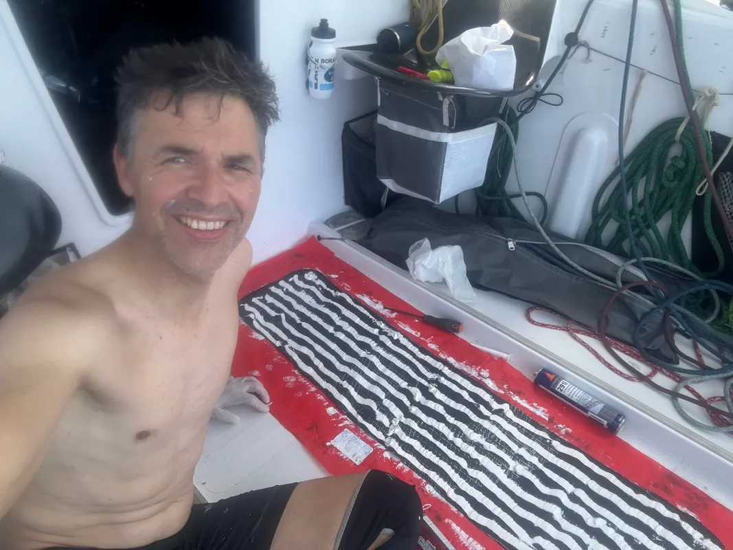 LE 29 NOVEMBRE 2024 : Photo envoyée depuis le bateau New Europe lors de la course à la voile du Vendée Globe le 29 novembre 2024. (Photo du skipper Szabolcs Weöres)