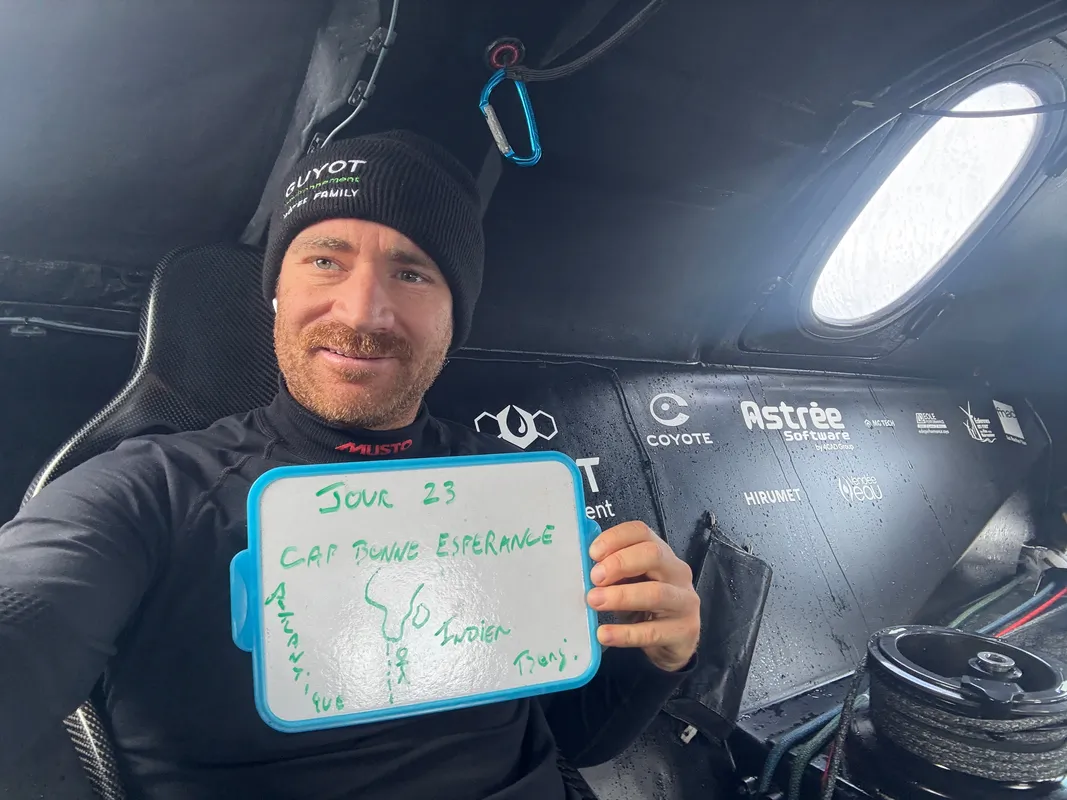 COURSE, 03 DÉCEMBRE 2024 : Photo envoyée depuis le bateau GUYOT Environnement - Water Family lors de la course à la voile du Vendée Globe le 03 décembre 2024. (Photo du skipper Benjamin Dutreux) Cap de Bonne Espérance
