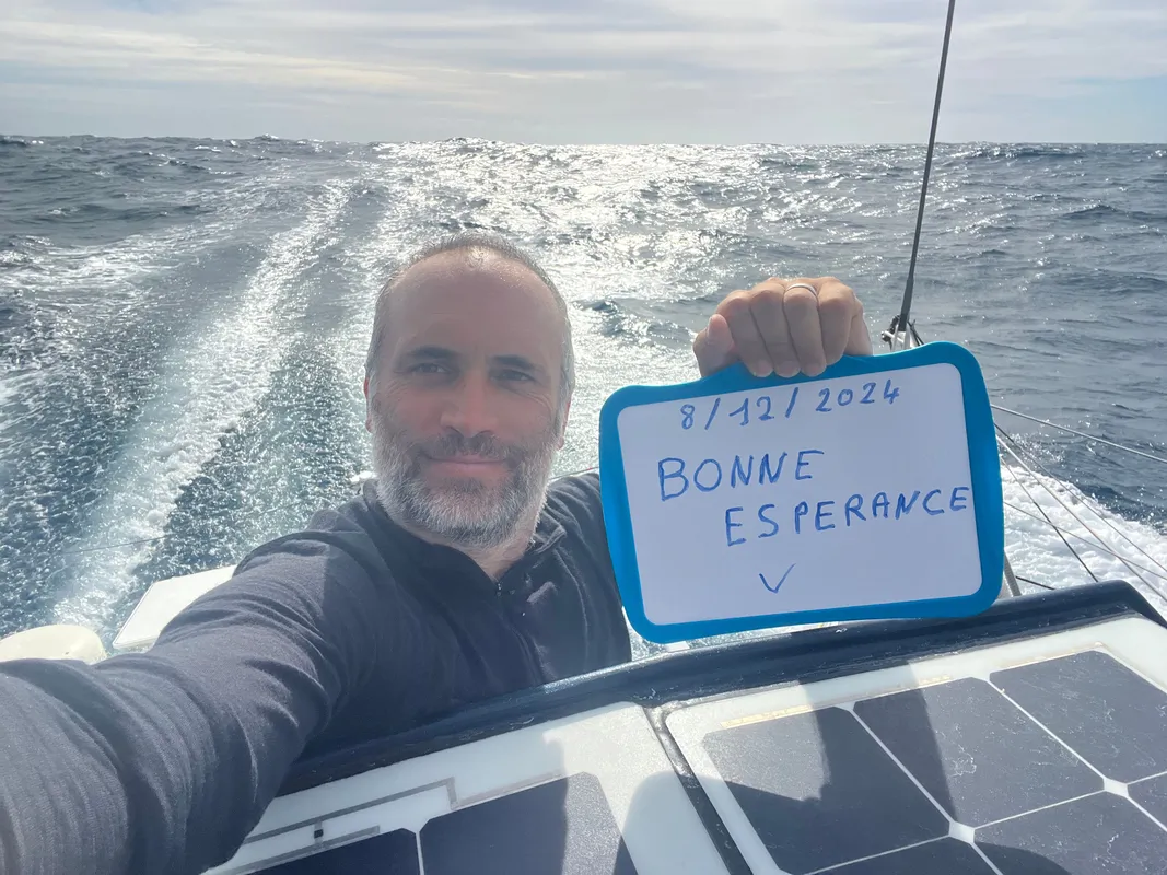 COURSE, 09 DÉCEMBRE 2024 : Photo envoyée depuis le bateau Nexans - Wewise lors de la course à la voile du Vendée Globe le 09 décembre 2024. (Photo du skipper Fabrice Amedeo) Cap de Bonne Espérance