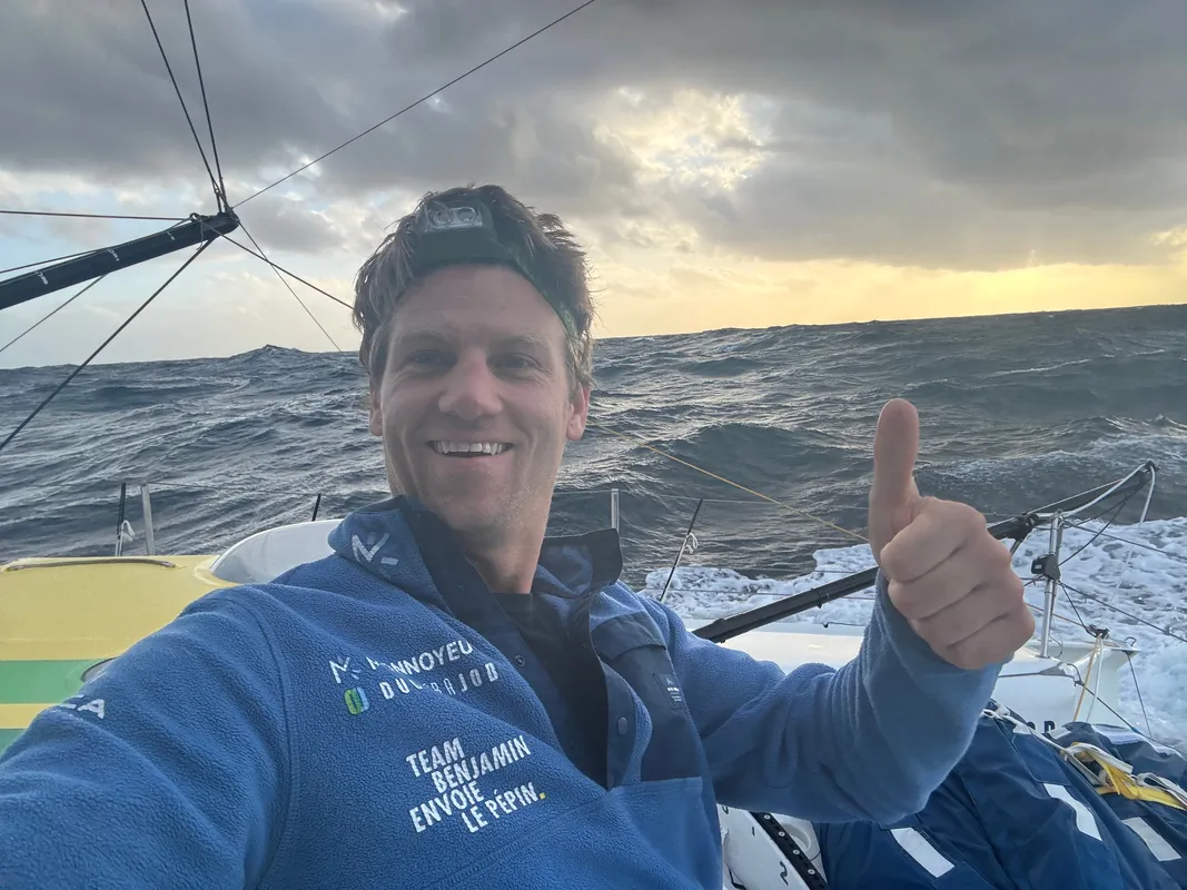 COURSE, 12 DÉCEMBRE 2024 : Photo envoyée depuis le bateau Monnoyeur - DUO for a JOB lors de la course à la voile du Vendée Globe le 12 décembre 2024. (Photo du skipper Benjamin Ferré)