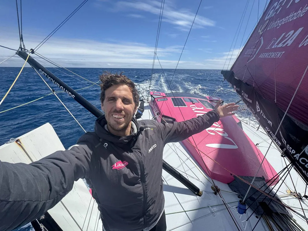 LE 26 DÉCEMBRE 2024 : Photo envoyée depuis le bateau Lazare lors de la course à la voile du Vendée Globe le 26 décembre 2024. (Photo du skipper Tanguy Le Turquais)