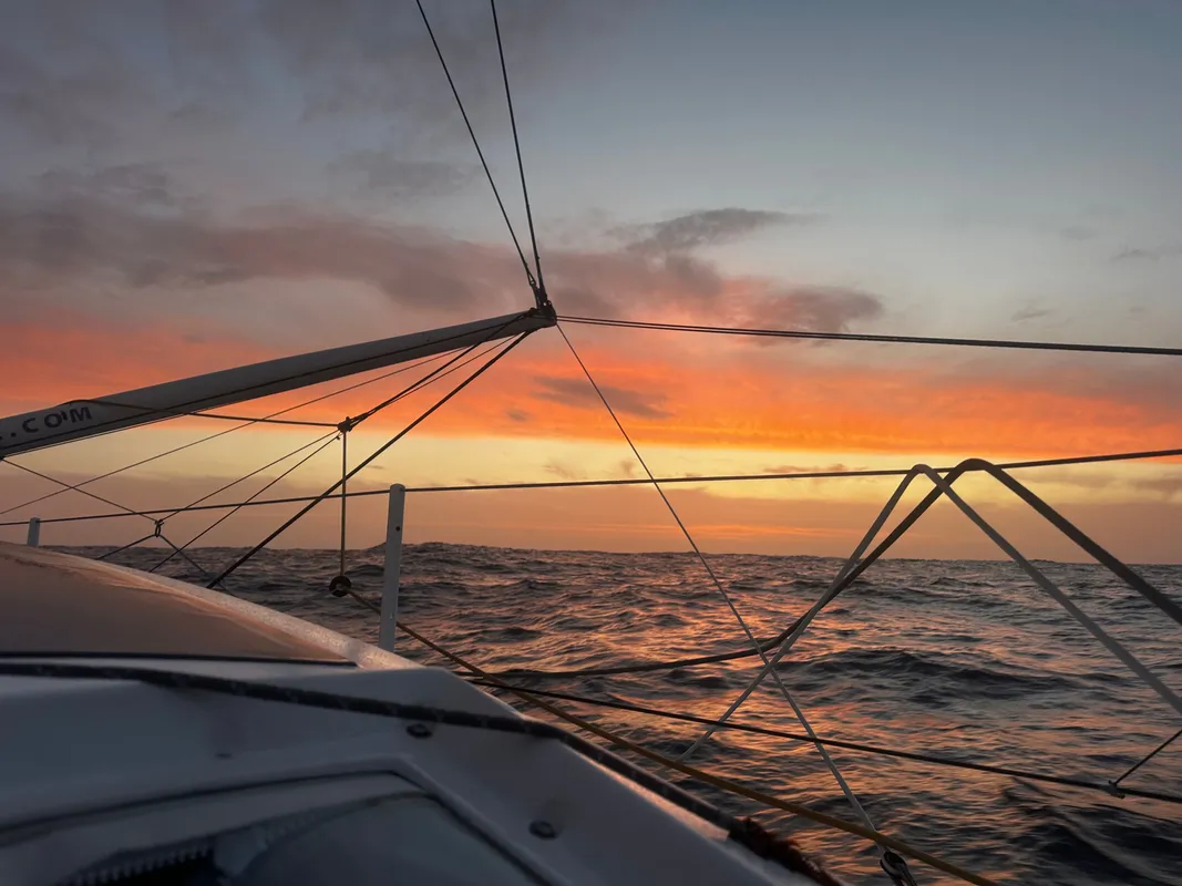 COURSE, 12 JANVIER 2024 : Photo envoyée depuis le bateau Groupe Dubreuil lors de la course à la voile du Vendée Globe le 12 janvier 2024. (Photo du skipper Sébastien Simon)