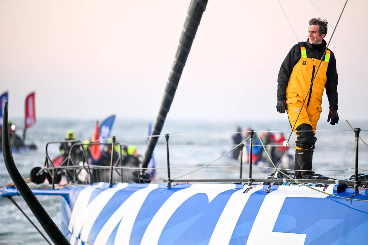 LES SABLES D'OLONNE, FRANCE - 14 JANVIER 2025 : Charlie Dalin (FRA), skipper de MACIF Santé Prévoyance, est photographié après avoir remporté le Vendée Globe 2024, le 14 janvier 2025 aux Sables d'Olonne, France. (Photo Jean-Louis Carli / Alea)