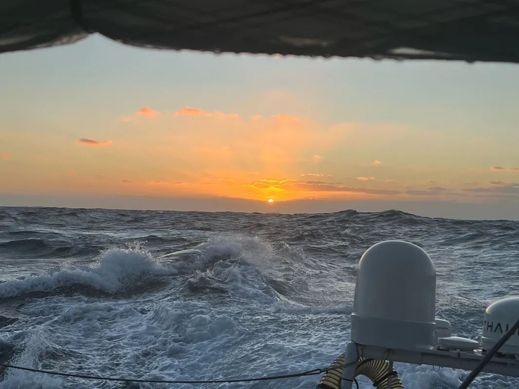 COURSE, 23 JANVIER 2025 : Photo envoyée depuis le bateau VULNERABLE SG lors de la course à la voile du Vendée Globe le 23 janvier 2025. (Photo du skipper Sam Goodchild)