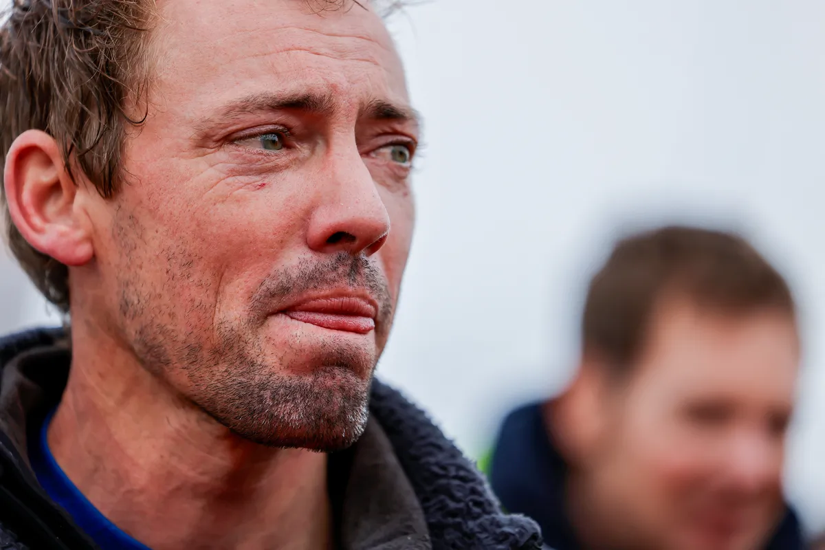 LES SABLES D'OLONNE, FRANCE - 25 JANVIER 2025 : Thomas Ruyant (FRA), skipper de VULNERABLE, est photographié après avoir pris la 7ème place du Vendée Globe, le 25 janvier 2025 aux Sables d'Olonne, France - (Photo by Anne Beauge / Alea)