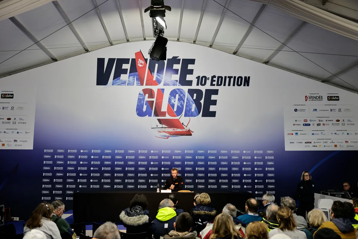 LES SABLES D'OLONNE, FRANCE - 25 JANVIER 2025 : Thomas Ruyant (FRA), skipper de VULNERABLE, est photographié lors de sa conférence de presse après avoir pris la 7e place du Vendée Globe, le 25 janvier 2025 aux Sables d'Olonne, France - (Photo by / Alea)