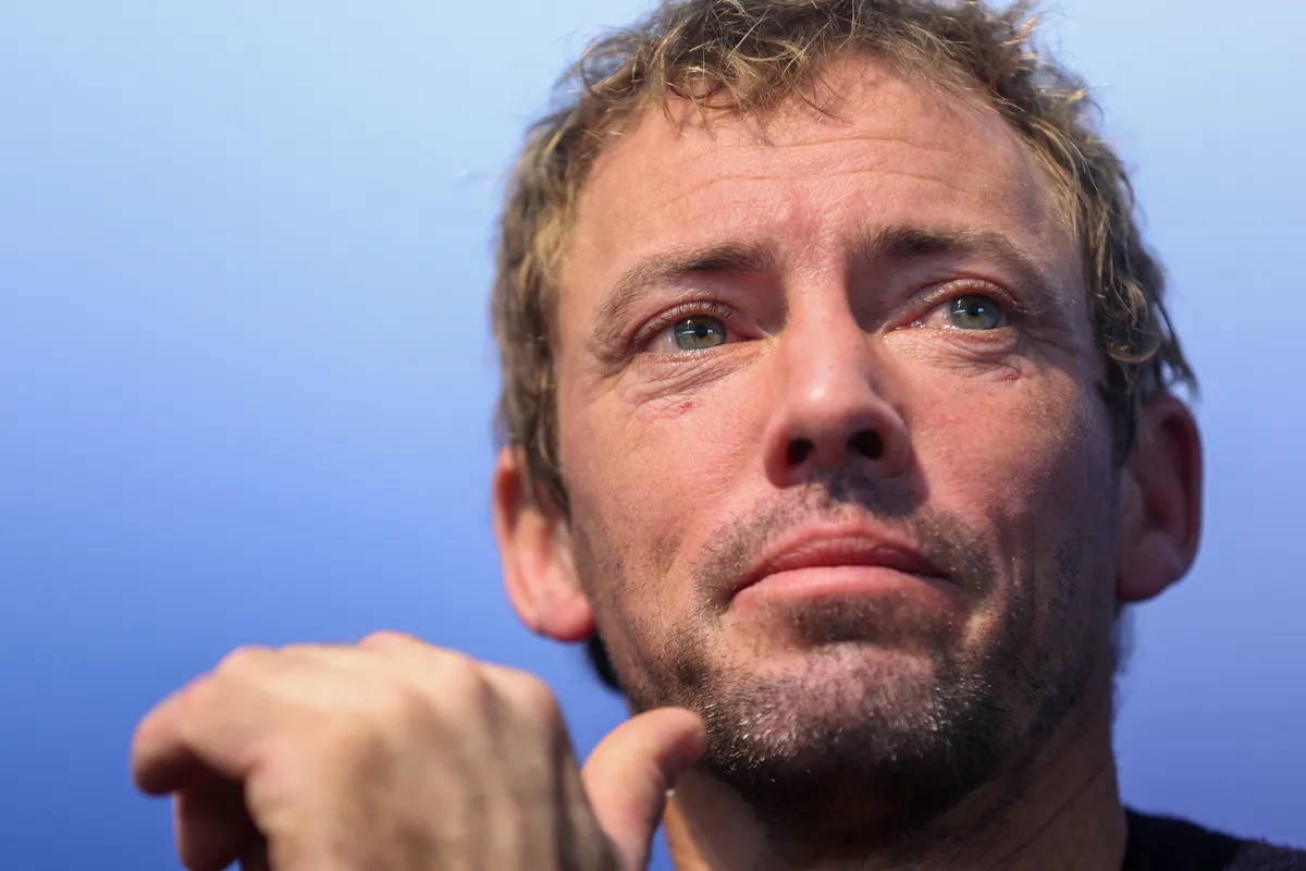 LES SABLES D'OLONNE, FRANCE - 25 JANVIER 2025 : Thomas Ruyant (FRA), skipper de VULNERABLE, est photographié lors de sa conférence de presse après avoir pris la 7e place du Vendée Globe, le 25 janvier 2025 aux Sables d'Olonne, France - (Photo by / Alea)