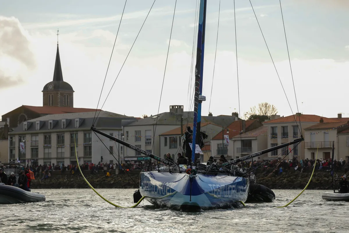 LES SABLES D'OLONNE, FRANCE - 25 JANVIER 2025 : Justine Mettraux (SUI), skipper de Team Snef, photographiée après sa 8e place dans le Vendée Globe, le 25 janvier 2025 aux Sables d'Olonne, France - (Photo by Jean-Marie Liot / Alea)