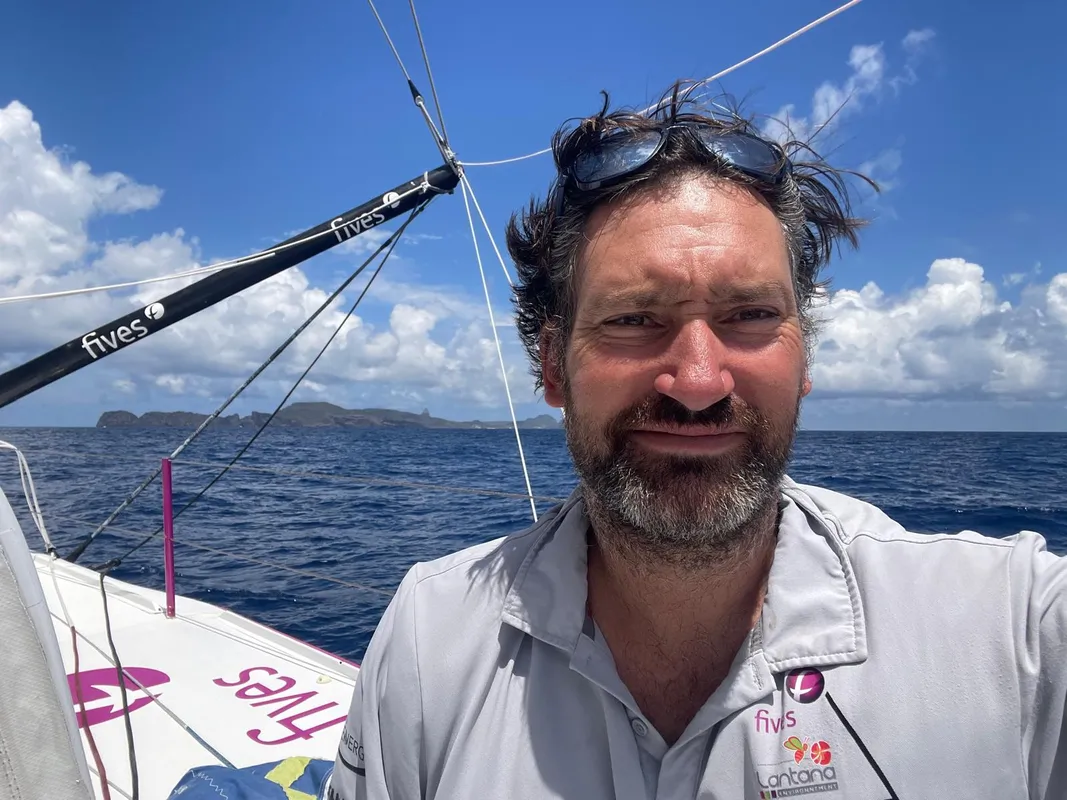 COURSE, 25 JANVIER 2025 : Photo envoyée depuis le bateau Fives Group - Lantana Environnement lors de la course à la voile du Vendée Globe le 25 janvier 2025. (Photo du skipper Louis Duc) Île Fernando de Noronha
