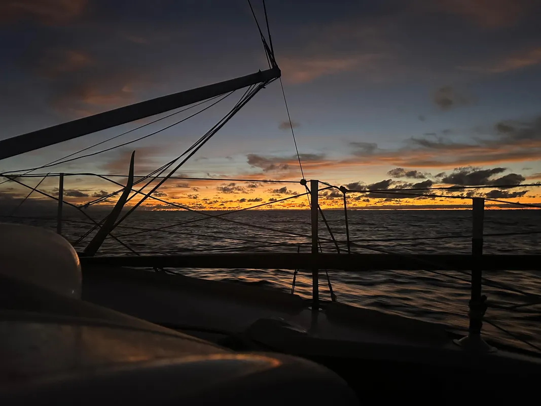 COURSE, 28 JANVIER 2025 : Photo envoyée depuis le bateau Prysmian lors de la course à la voile du Vendée Globe le 28 janvier 2025. (Photo du skipper Giancarlo Pedote) Coucher de soleil
