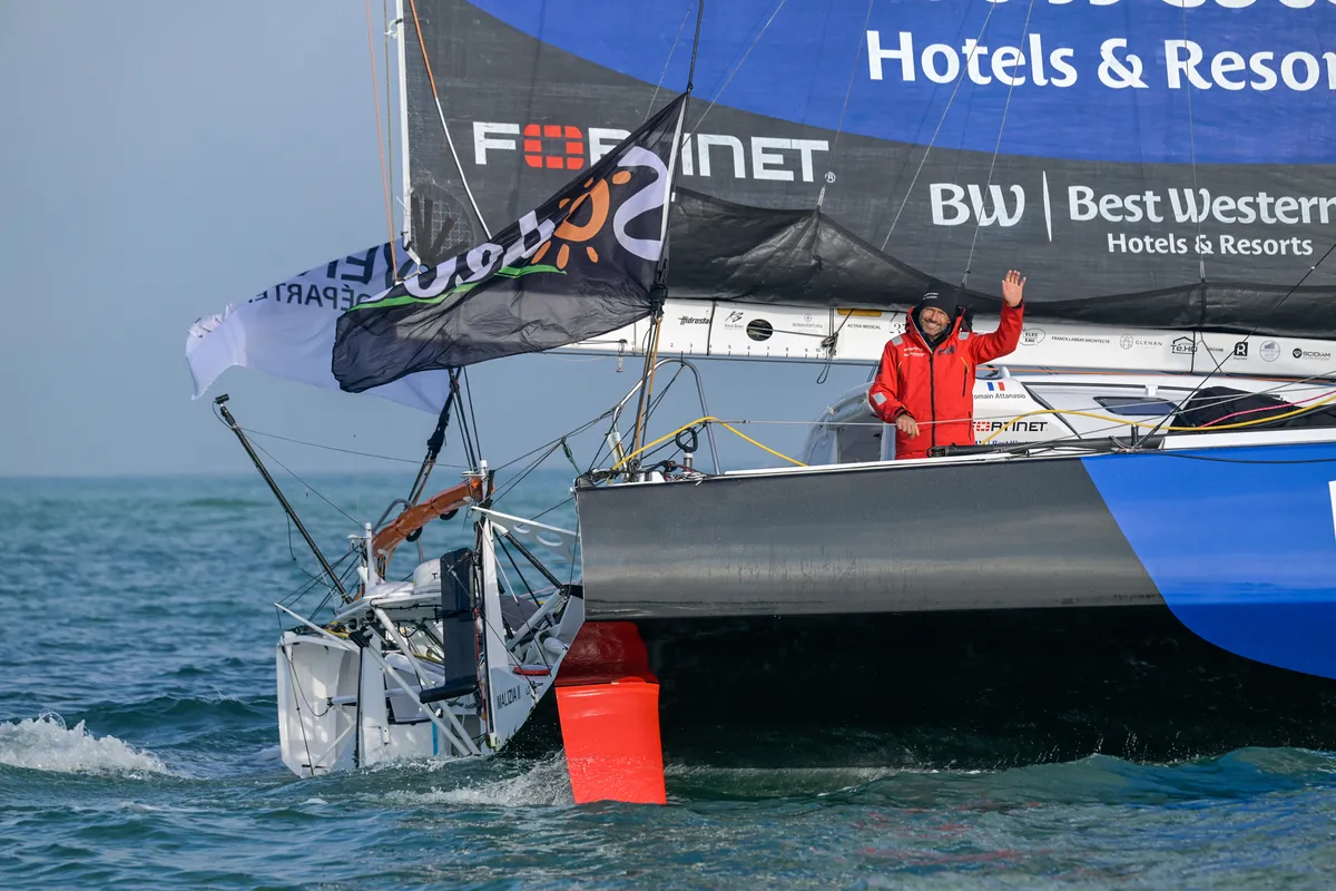 LES SABLES D'OLONNE, FRANCE - 02 FEVRIER 2025 : Le skipper de Fortinet - Best Western Romain Attanasio (FRA) est photographié après avoir pris la 14ème place du Vendée Globe, le 02 février 2025 aux Sables d'Olonne, France - (Photo by Olivier Blanchet / Alea)