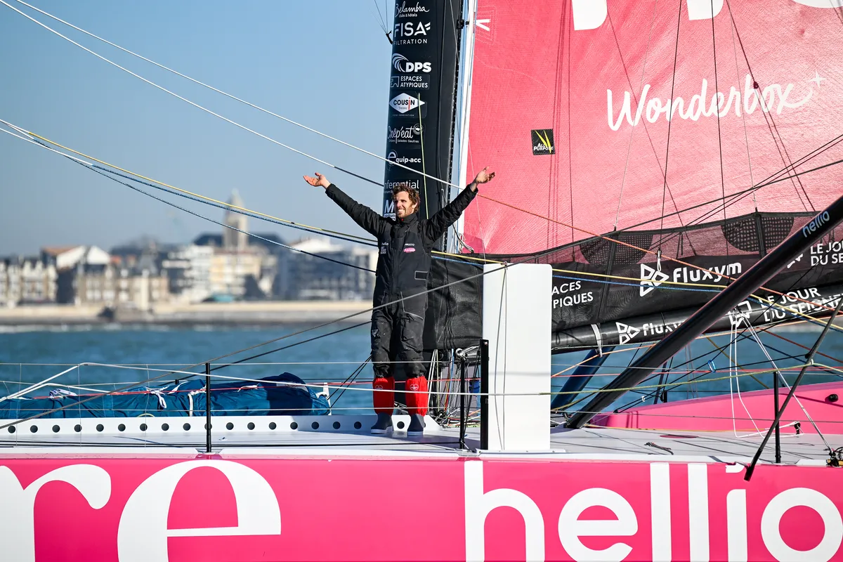 LES SABLES D'OLONNE, FRANCE - 03 FEVRIER 2025 : Tanguy Le Turquais (FRA), skipper de Lazare, est photographié après avoir pris la 17e place du Vendée Globe, le 03 février 2025 aux Sables d'Olonne, France - (Photo by Jean-Louis Carli / Alea)