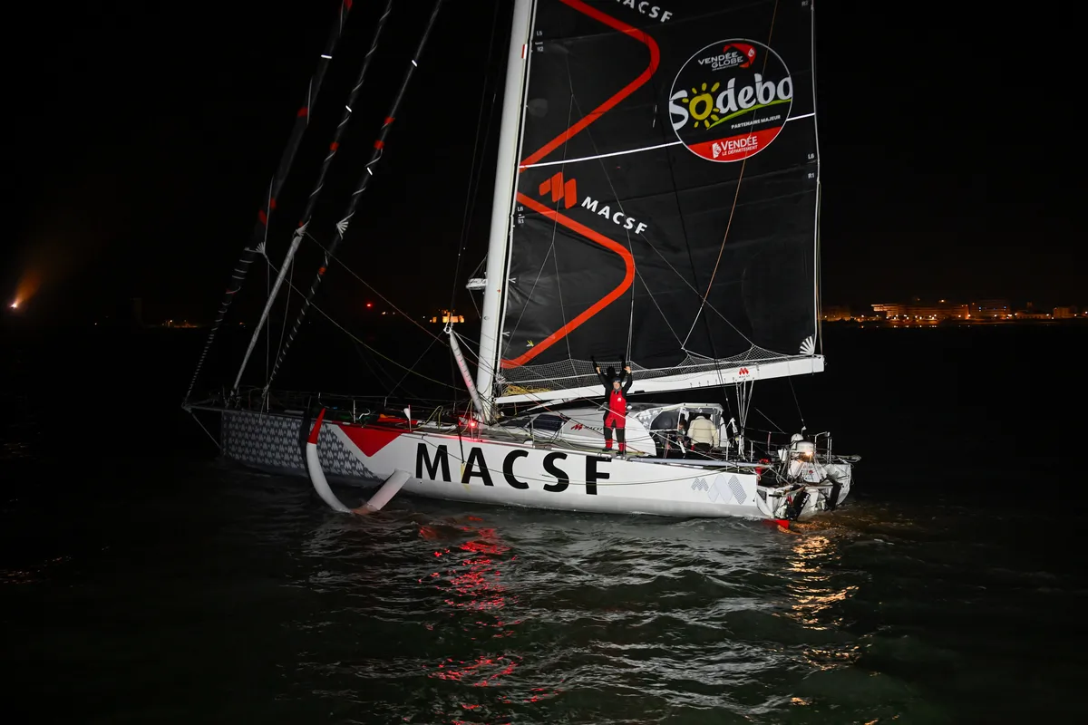 LES SABLES D'OLONNE, FRANCE - 04 FEVRIER 2025 : Isabelle Joschke (GER-FRA), skipper de MACSF, fête sa 19ème place dans le Vendée Globe, le 04 février 2025 aux Sables d'Olonne, France - (Photo by Jean-Louis Carli / Alea)