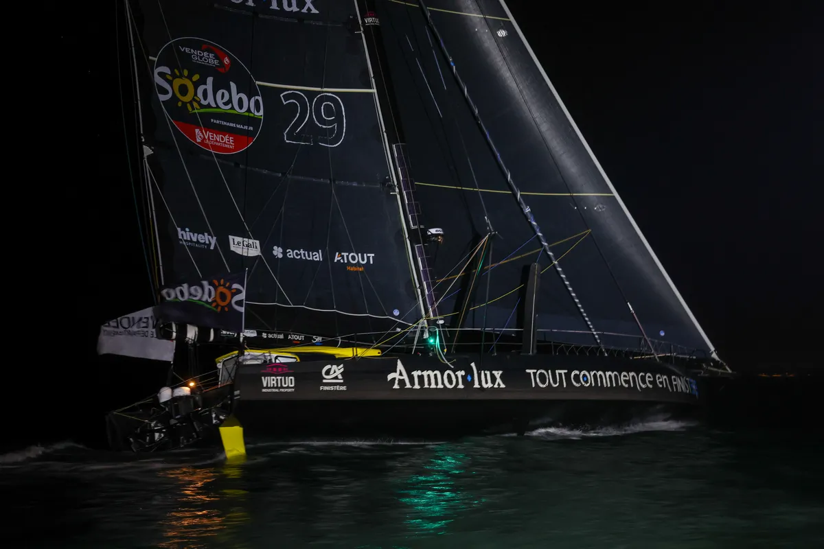 LES SABLES D'OLONNE, FRANCE - 04 FEVRIER 2025 : Tout Commence en Finistère - Le skipper d'Armor Lux Jean le Cam (FRA) est photographié après avoir pris la 20ème place du Vendée Globe, le 04 février 2025 aux Sables d'Olonne, France - (Photo by Jean-Marie Liot / Alea)