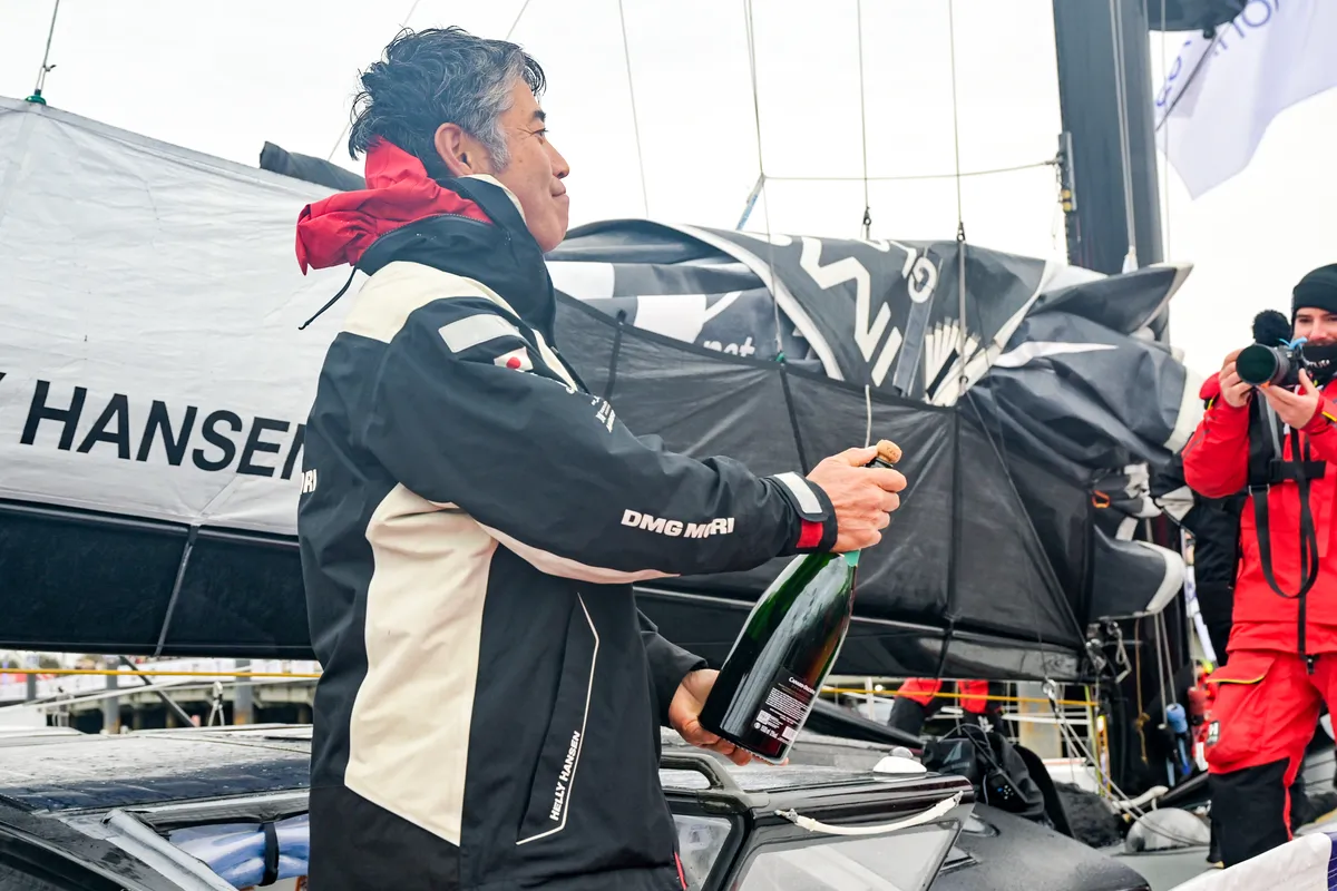 LES SABLES D'OLONNE, FRANCE - 09 FEVRIER 2025 : Le skipper de DMG MORI Global One Kojiro Shiraishi (JAP) est photographié dans le chenal après avoir pris la 24ème place du Vendée Globe, le 09 février 2025 aux Sables d'Olonne, France - (Photo by Olivier Blanchet / Alea)