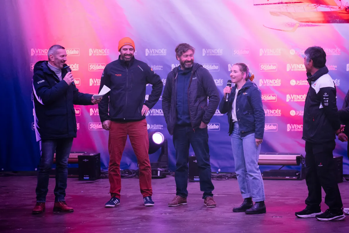 LES SABLES D'OLONNE, FRANCE - 10 FEVRIER 2025 : Le Club des Skippers Finishers composé du skipper de DMG MORI Global One Kojiro Shiraishi (JAP), de la skipper de DeVenir Violette Dorange (FRA), du skipper de Fives Group - Lantana Environnement Louis Duc (FRA) et du skipper de FOUSSIER Sébastien Marsset (FRA) est photographié dans le village d'arrivée du Vendée Globe, le 10 février 2025 aux Sables d'Olonne, France - (Photo by Vincent Curutchet / Alea)