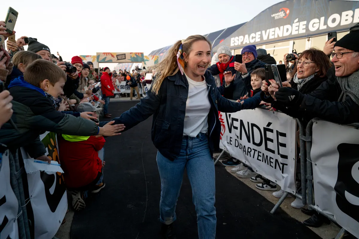 LES SABLES D'OLONNE, FRANCE - 10 FEVRIER 2025 : Le Club des Skippers Finishers composé du skipper de DMG MORI Global One Kojiro Shiraishi (JAP), de la skipper de DeVenir Violette Dorange (FRA), du skipper de Fives Group - Lantana Environnement Louis Duc (FRA) et du skipper de FOUSSIER Sébastien Marsset (FRA) est photographié dans le village d'arrivée du Vendée Globe, le 10 février 2025 aux Sables d'Olonne, France - (Photo by Vincent Curutchet / Alea)