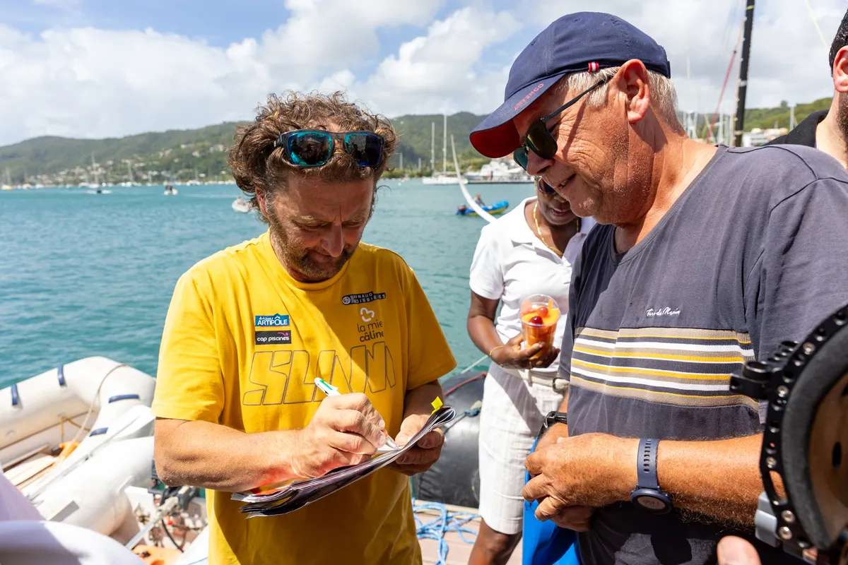LE MARIN, MARTINIQUE - 12 FEVRIER 2025 : Arnaud Boissières (FRA), skipper de La Mie Caline, arrive au Marin, Martinique, sous gréement de fortune après un démâtage lors du Vendée Globe, le 12 février 2025 aux Sables d'Olonne, France - (Photo Marc Marsillon / Vendée Globe)