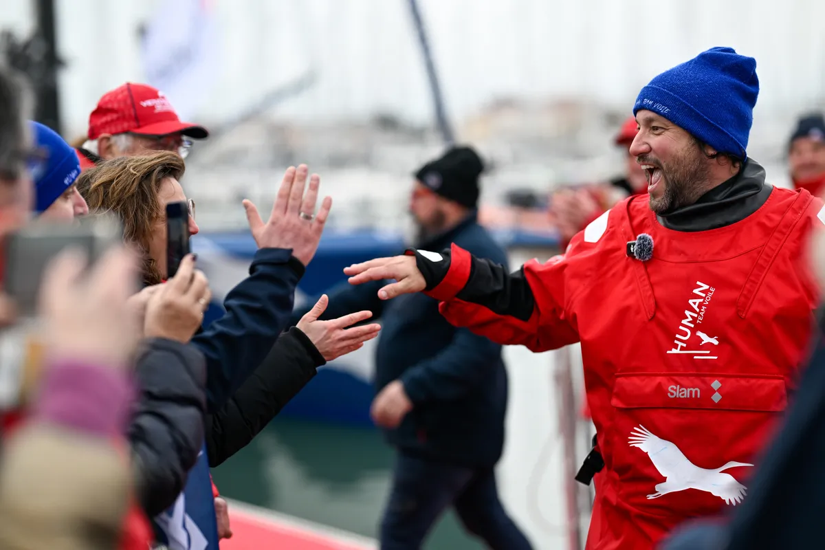 LES SABLES D'OLONNE, FRANCE - 14 FEVRIER 2025 : Le skipper de HUMAN Immobilier Antoine Cornic (FRA) est photographié après avoir pris la 28e place du Vendée Globe, le 14 février 2025 aux Sables d'Olonne, France - (Photo by Jean-Louis Carli / Alea)