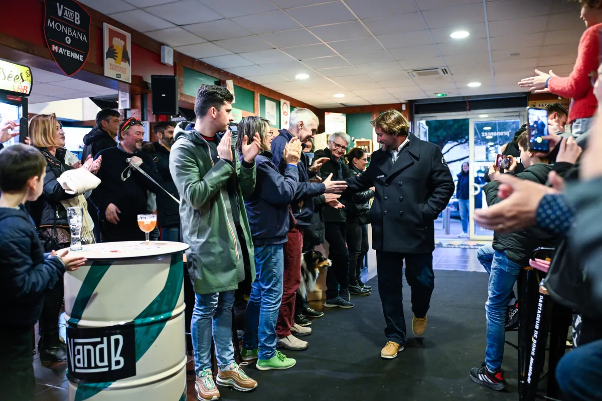 LES SABLES D'OLONNE, FRANCE - 15 FEVRIER 2025 : Le skipper de HUMAN Immobilier Antoine Cornic (FRA) est photographié au Skippers Finishers Club du Vendée Globe, le 15 février 2025 aux Sables d'Olonne, France - (Photo by Jean-Louis Carli / Alea)