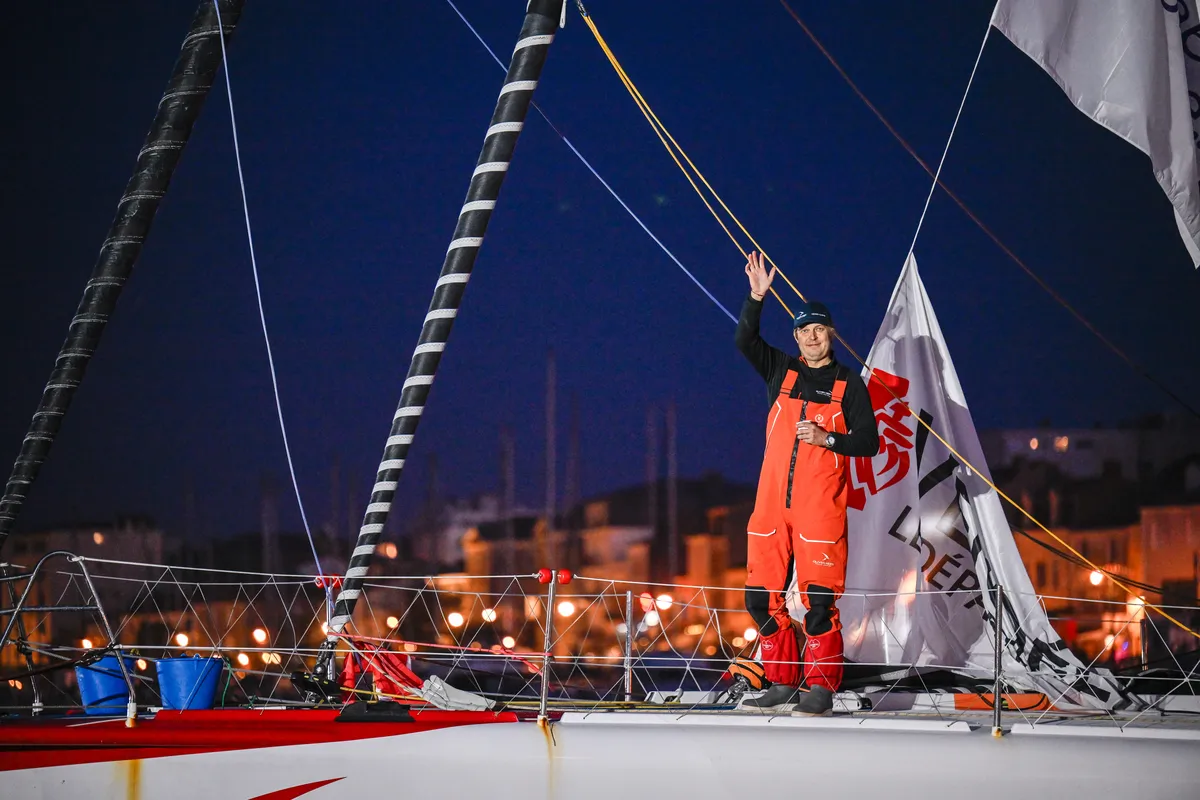 LES SABLES D'OLONNE, FRANCE - 17 FEVRIER 2025 : Tut Gut. Le skipper Oliver Heer (SUI) est photographié à la 29e place du Vendée Globe, le 17 février 2025 aux Sables d'Olonne, France - (Photo Jean-Louis Carli / Alea)