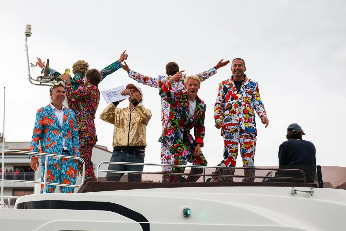 LES SABLES D'OLONNE, FRANCE - 10 MAI 2025 : Des skippers et diverses activités sont photographiés lors de la parade nautique de la remise des prix du Vendée Globe, le 10 mai 2025 aux Sables d'Olonne, France - (Photo by Jean-Marie Liot / Alea)
