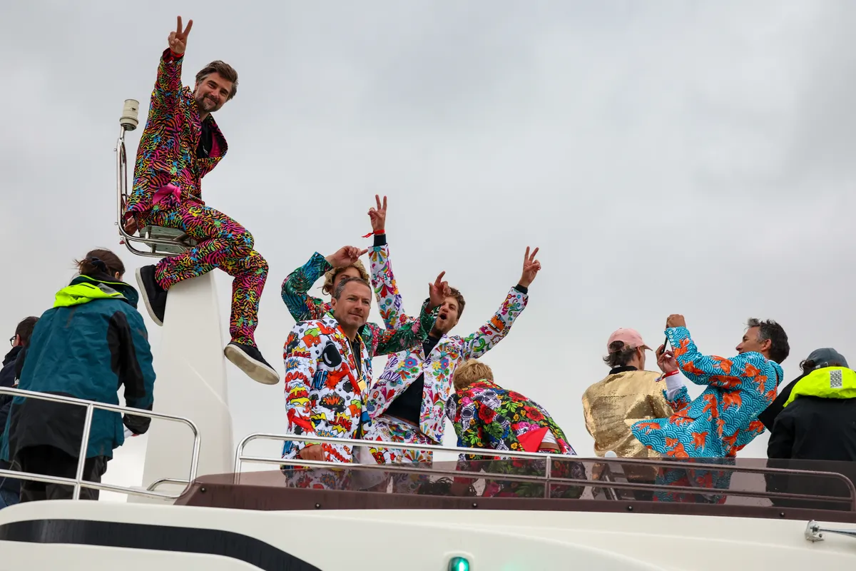 LES SABLES D'OLONNE, FRANCE - 10 MAI 2025 : Des skippers et diverses activités sont photographiés lors de la parade nautique de la remise des prix du Vendée Globe, le 10 mai 2025 aux Sables d'Olonne, France - (Photo by Jean-Marie Liot / Alea)