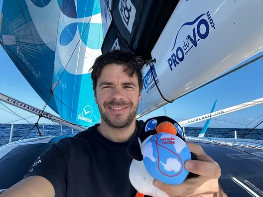 30 NOVEMBRE 2024 : Photo envoyée depuis le bateau Groupe Dubreuil lors de la course à la voile du Vendée Globe le 30 novembre 2024. (Photo du skipper Sébastien Simon)